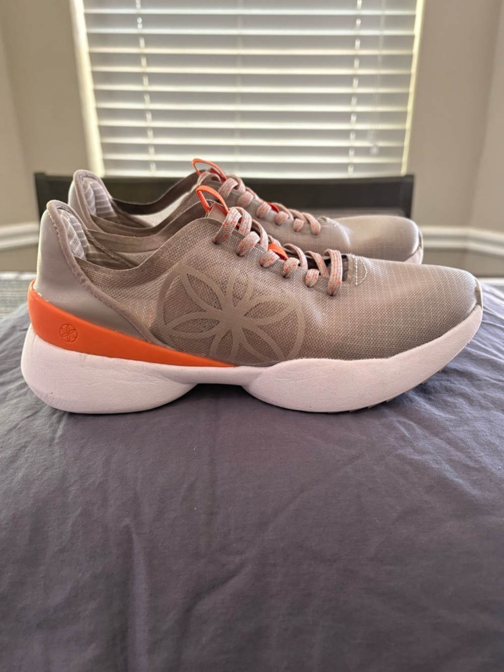 Gaiam Shoes Ortholite Yoga Walking Shoes Women Size 6.5